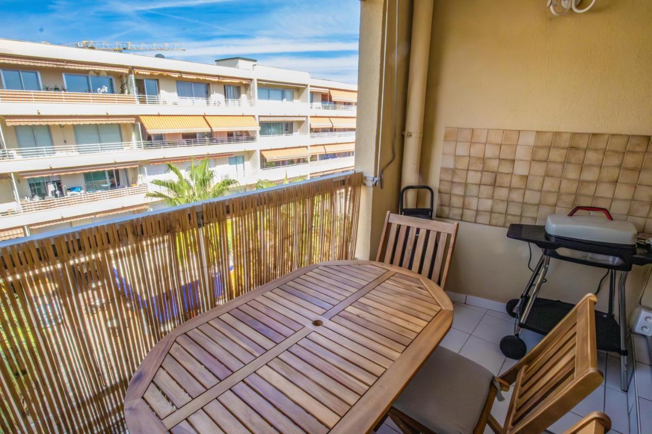 Confort Du Sud T2 Avec Garage Et Wifi En Centre-Ville Cavalaire-sur-Mer Exterior foto